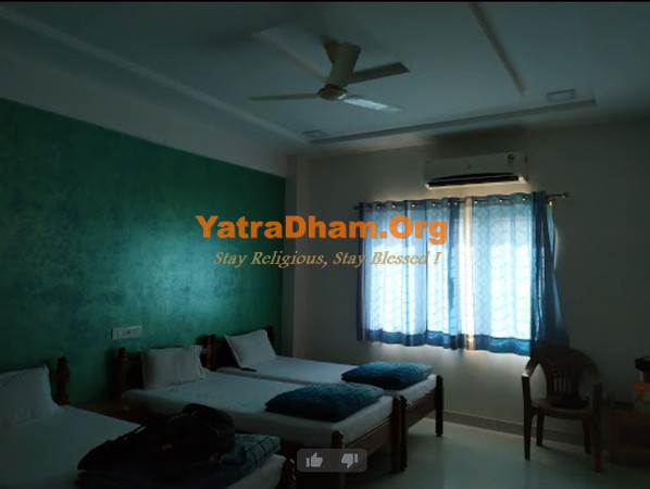 Ahmedabad Shrree Swaminarayan Vishranti Bhuvan Bhat Room View3