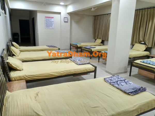 Vadodara Dada Bhagvan Trimandir (Stop and Stay) 2 Bed AC Room View3