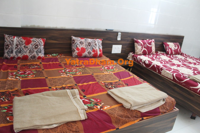 Shirdi - ABBKN Karivena Brahmana Satram Dharamshala Room View2