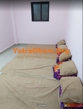 Alandi - Devi Das Dharamshala Bhakt Niwas Room View2