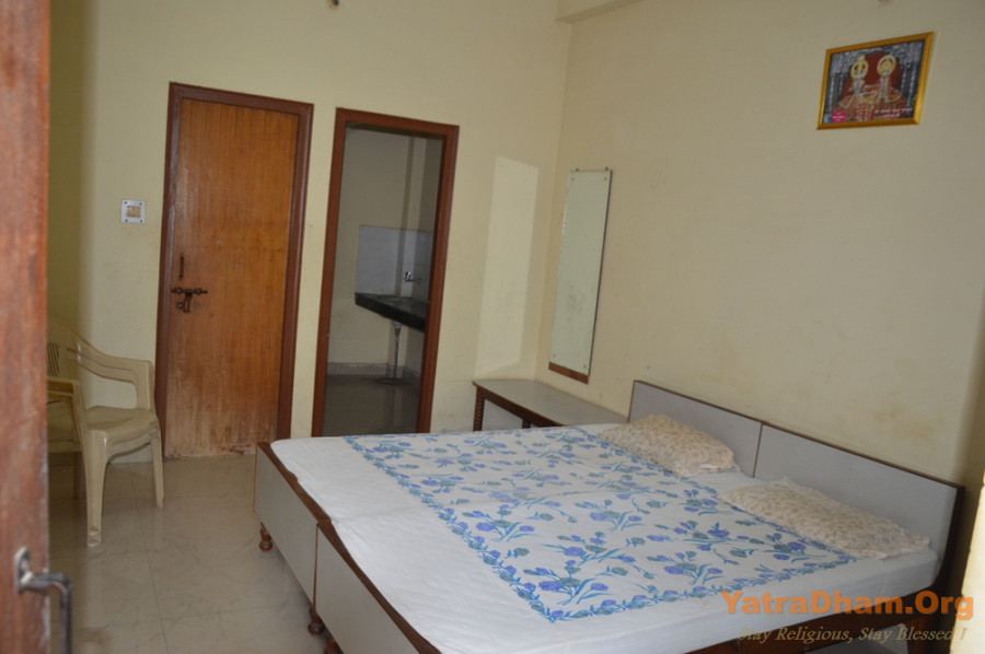 Ayodhya_Janki_Mahal_Trust_Room_View1