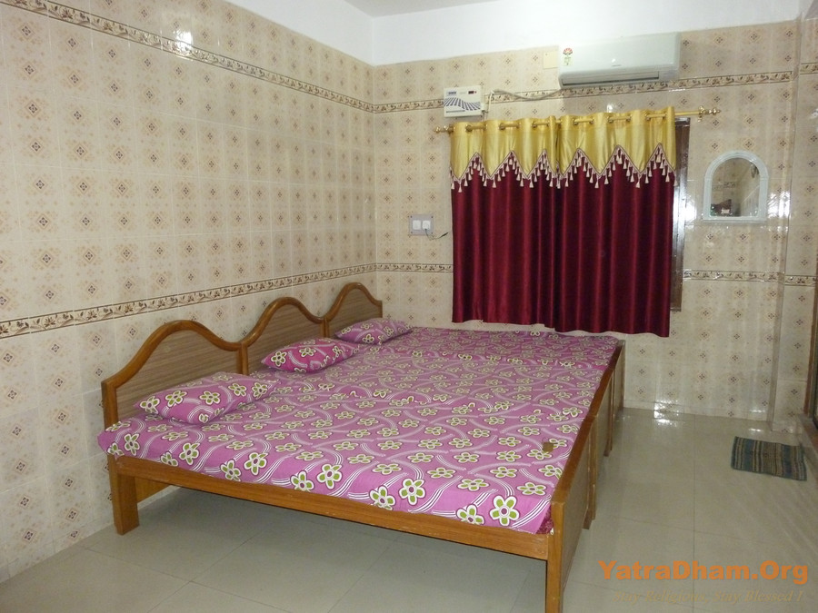 Ayodhya_Swaminarayan_Mandir_Bhakti_Niwas_3 Bed_A/c. Room
