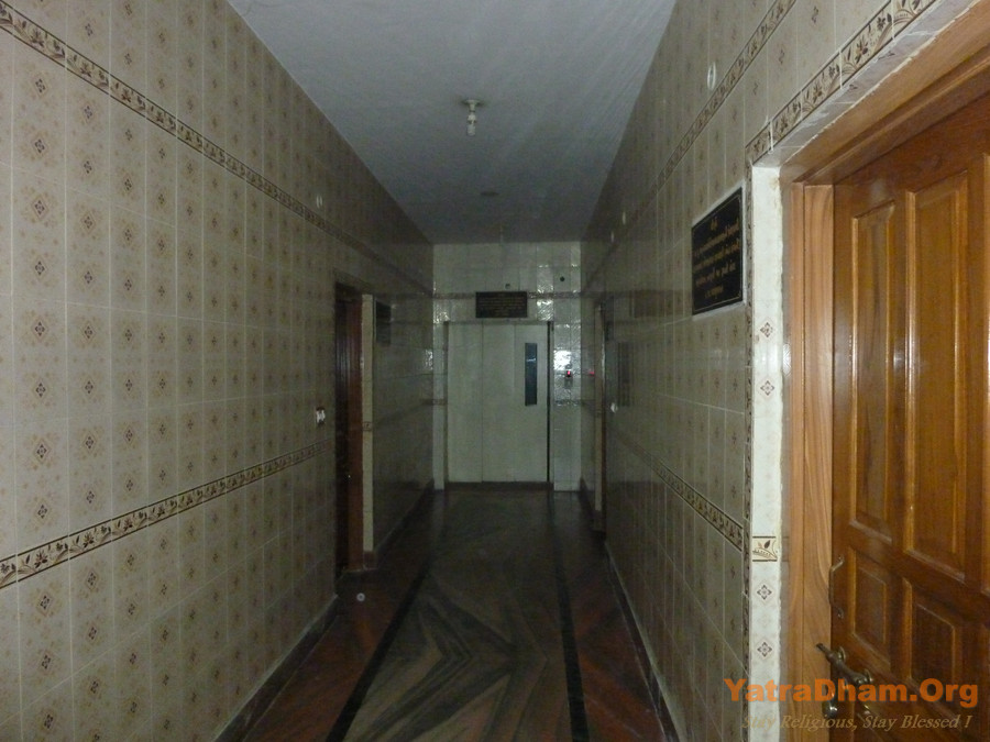 Ayodhya_Swaminarayan_Mandir_Bhakti_Niwas_Lobby