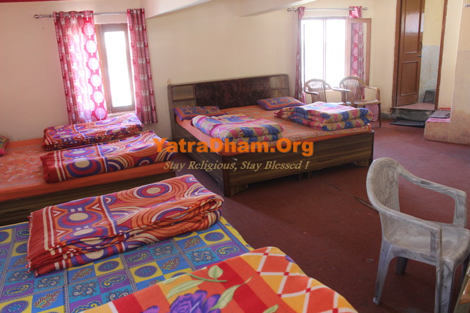 Badrinath M K Yatri Nivas 6 Bed Non AC Room View1