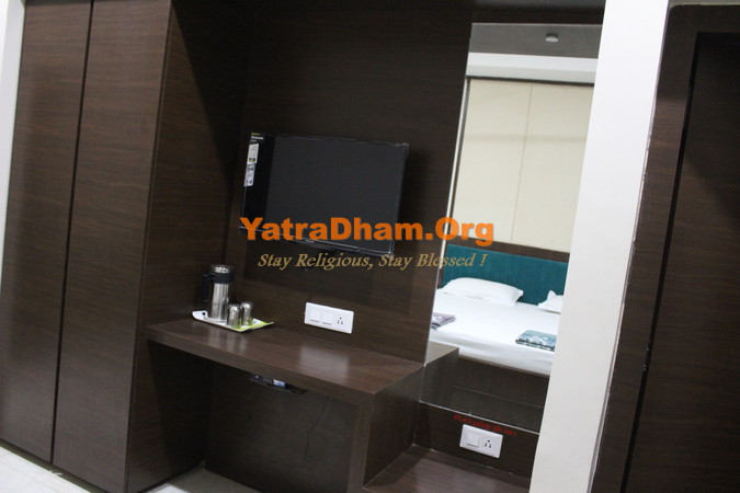 Bhuj Jain Samaj Wadi Jain Vando 2 Bed AC Room View 2
