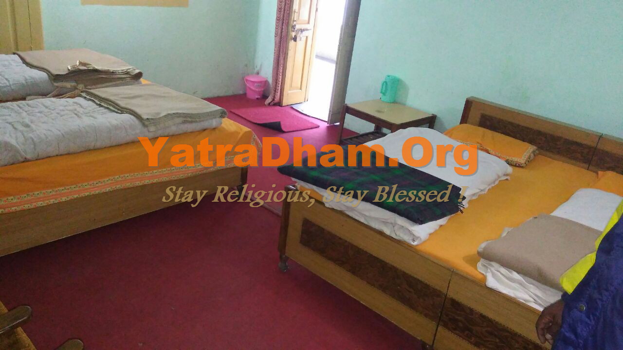 Badrinath Rest house by Badrinath - Kedarnath Temples Committee (BKTC) Room View4