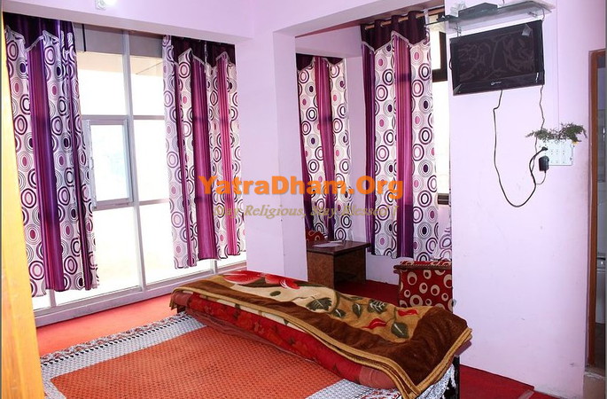 Joshimath Ishwari Narayani Yatri Nivas Room View3