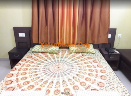 Ayodhya - Shri Madhavashram Pejawar Mutt