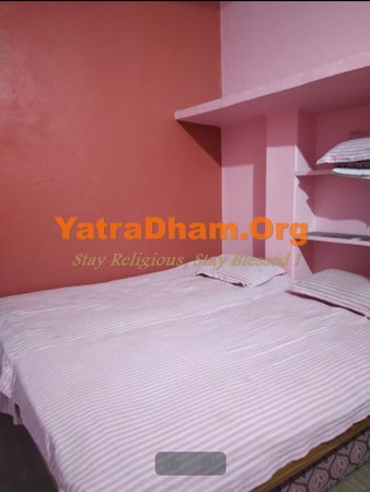Tuljapur - Lasane Gurujis Bhakta Niwas