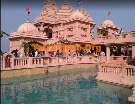 Poicha - Nilkanth Dham Swaminarayan Temple