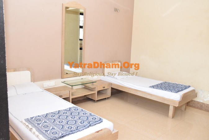 Solapur- Shri Solapur Gujarati Mitra Mandal 