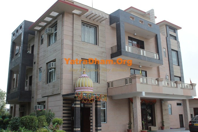 Vrindavan - Shri Radha Damodar Dham