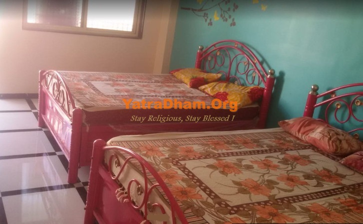 Grishneshwar Lakshvinayak Yatrik Nivas Ellora Room View1