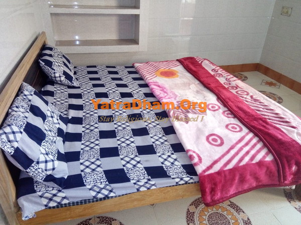Ayodhya Rambalak Das ji Gujarati Dharamshala Room View2