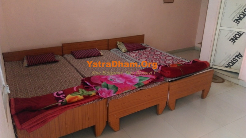 Ujjain Yadav Dharamshala Room View4