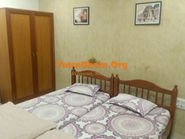Ahmedabad Shree Swaminarayan Vishranti Bhavan Room View3