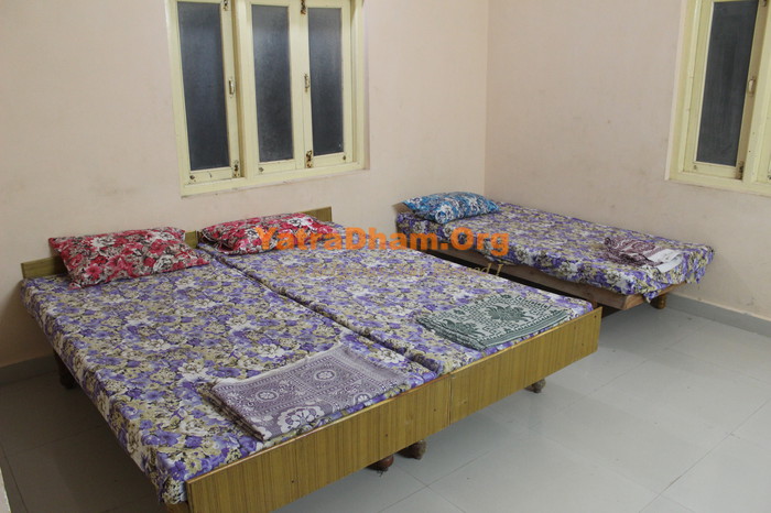 Dwarka Devi Bhuvan Dharamshala Room View 4