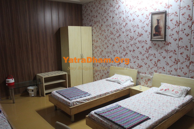 Shankheshwar 108 Parshwanath Bhaktivihar Jain Dharamshala 3 Bed Non AC Room View4