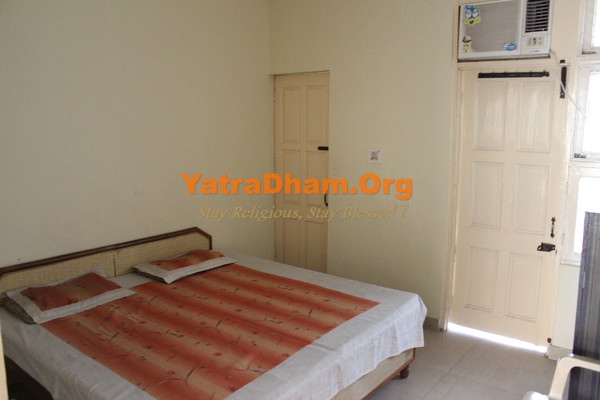 Haridwar_Lala_Chandanlal_Sevasadan_2 Bed_Ac. Room_View1