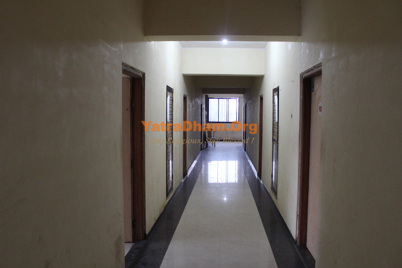 Narsinhwadi (Kolhapur)-Shri Mahadaba Patil Maharaj Dharamshala_Lobby