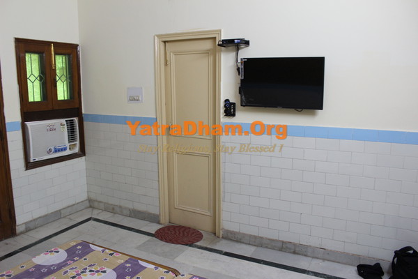 Maharaja_Agrasen_Ashram_Vrindavan_Dharamshala_2 Bed_A/c. Room_View2