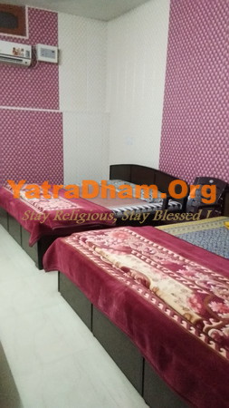 Agrawal Dharashala in Kangra Jwalamukhi Room view 1