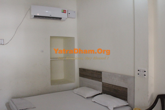 Salasar Dabwali Dharamshala Room View 3