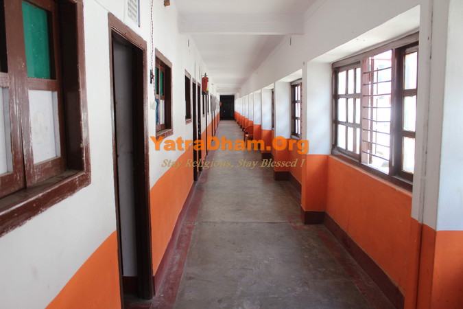 Badrinath Parmarth Lok Ashram Lobby