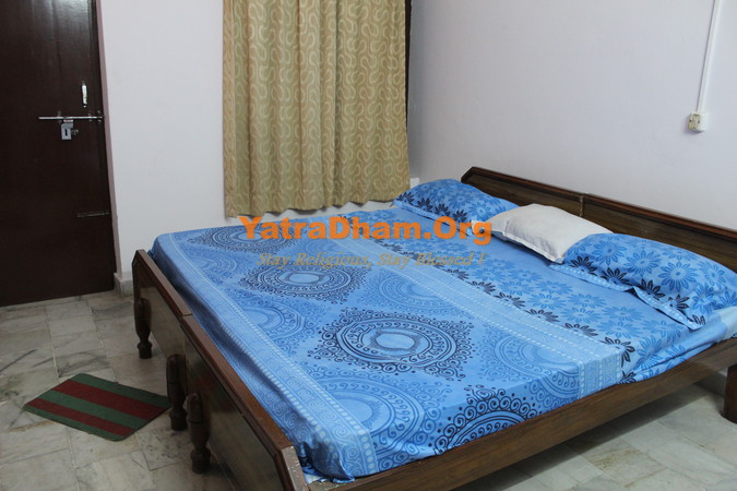 Baba Kali Kamli Dharamshala In Uttarkashi Room View2