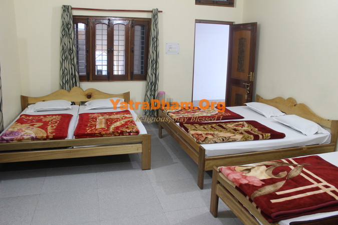 Uttarkashi (Netala) Gujarat Bhavan Yatri Nivas Room View1