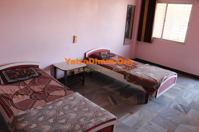 Junagadh Rajput Samaj Dharamshala Room View3