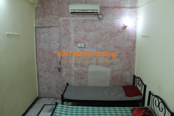 Pandharpur Shri Pandurang Bhavan (Vithaldas Bhavan) AC Room View2