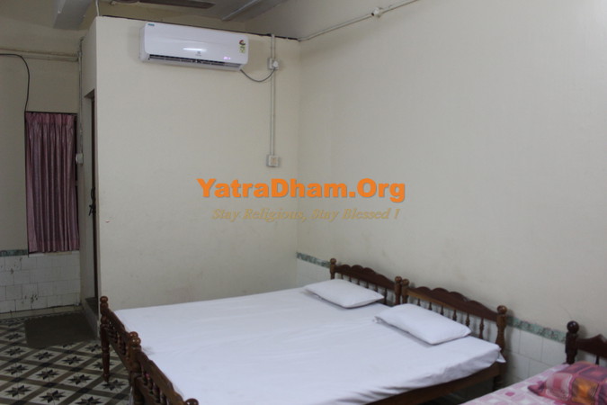 Kochin (Cochin) Gujarati Samaj Dharamshala Room View1