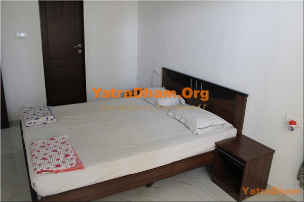 Dwarka - Gayatri Shantivan_2_Bed_Ac_Deluxe_Room_View 