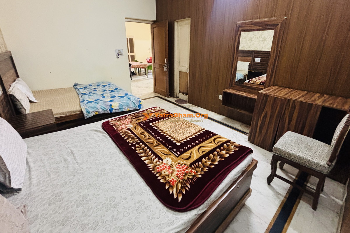 Ved Bihari Dham Ashram Vrindavan 4 Bed Room View