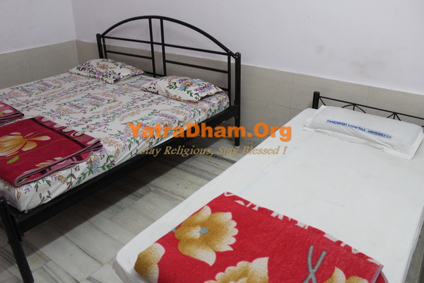 Rishikesh_Baba_Kali_Kamlivali_Dharamshala_3 Bed_A/c. Room_View1