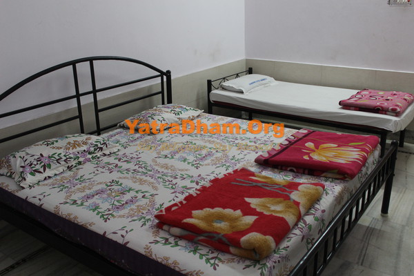 Rishikesh Ashram Baba_Kali_Kamlivali_Dharamshala_3 Bed_A/c. Room_View1.