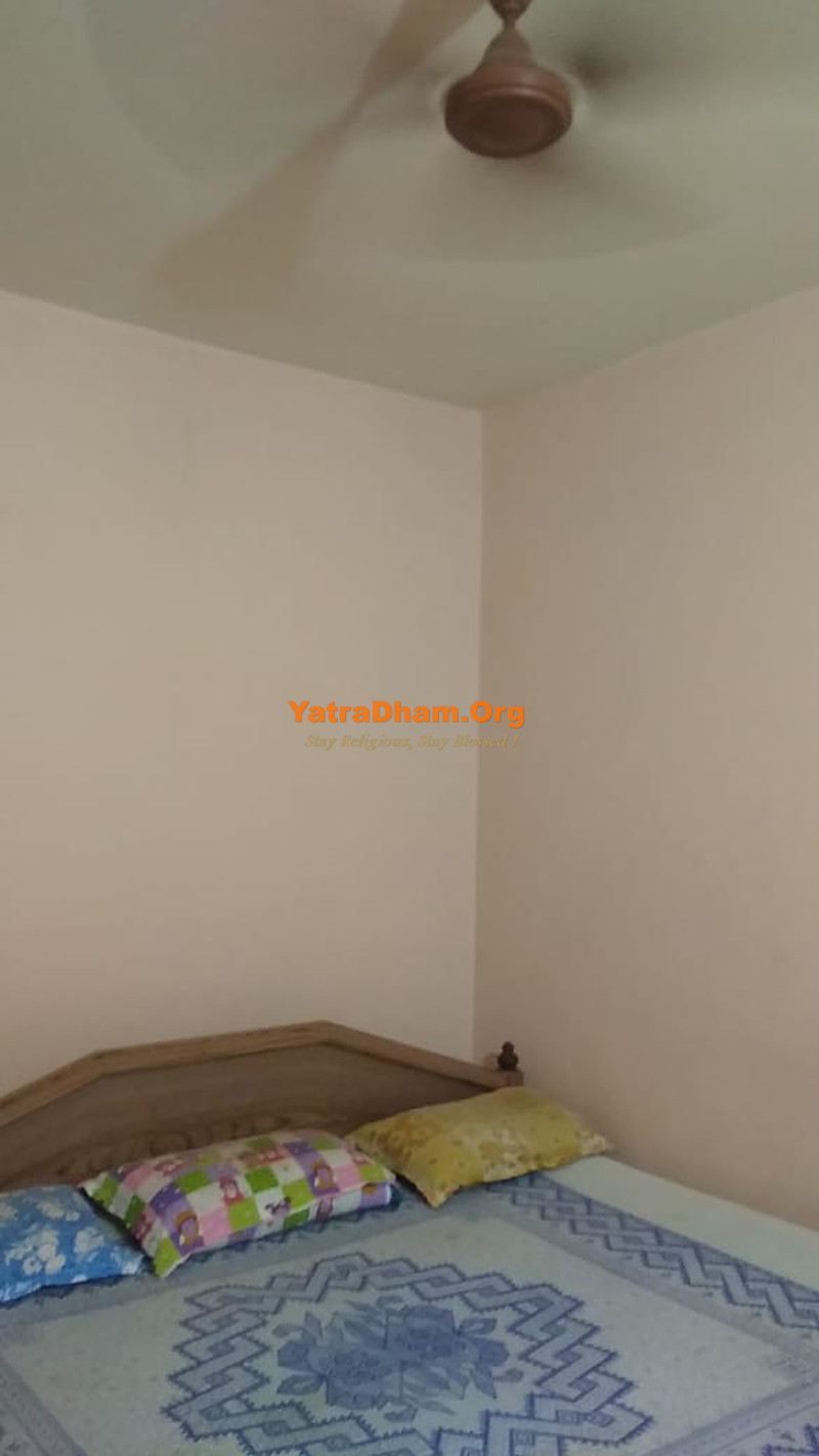 Jagannath Puri - Shri Chaitanya Gaudiya Mutt Room View 3