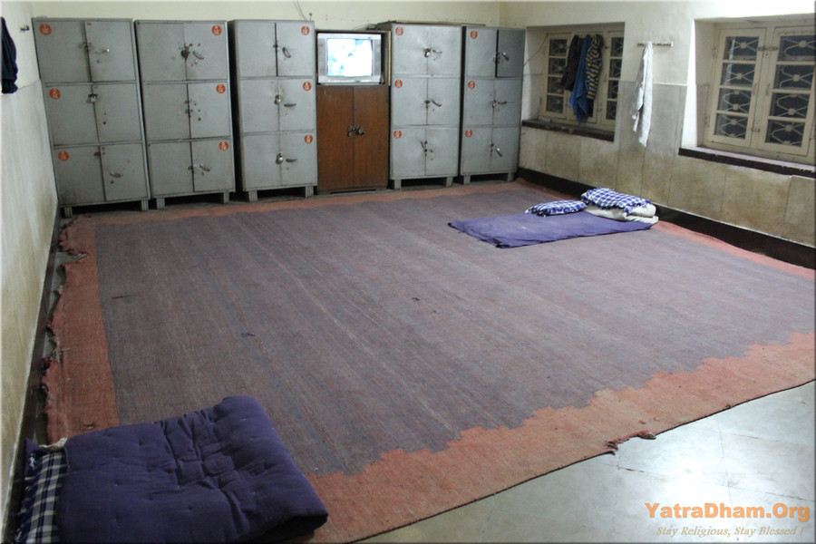 Jaipur_Gujarati_Samaj_Dharamshala_Dormatory_Hall 1