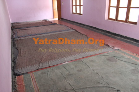 Katra_Shri Chintamani Mandir Trust_Yatrik  Niwas_Room withour Bed