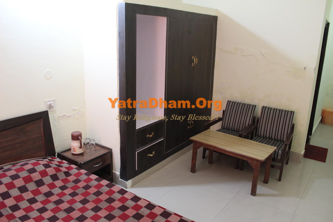 Katra Yatri Nivas 2 Bed Non AC Room View4