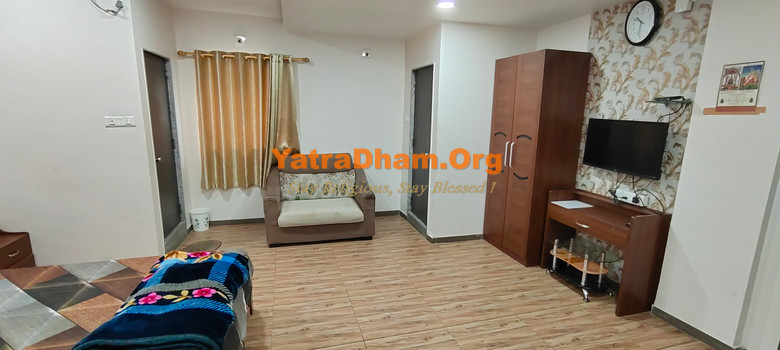 Eklingji - Leelaba Atithi Bhavan 4 Bed AC Room View 2