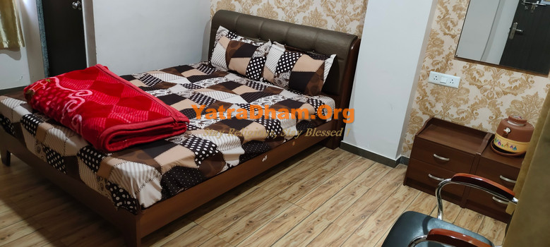 Eklingji - Leelaba Atithi Bhavan 2 Bed AC Room View 2