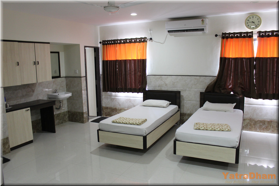 Maheshwari_Seva_Kunj_Dwarka_Dharamshala_2 Bed_A/c._Room_View2