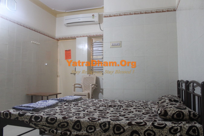 Matano Madh Bhuj Patidar Bhavan 2 Bed AC Room View 3