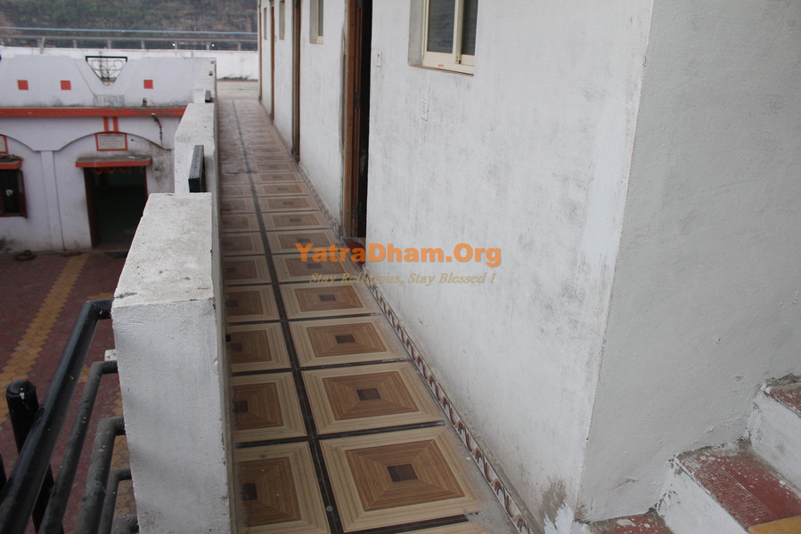 Omkareshwar_Kshartiya_Rajput_Samaj_6 Bed_Non AC Room_View1