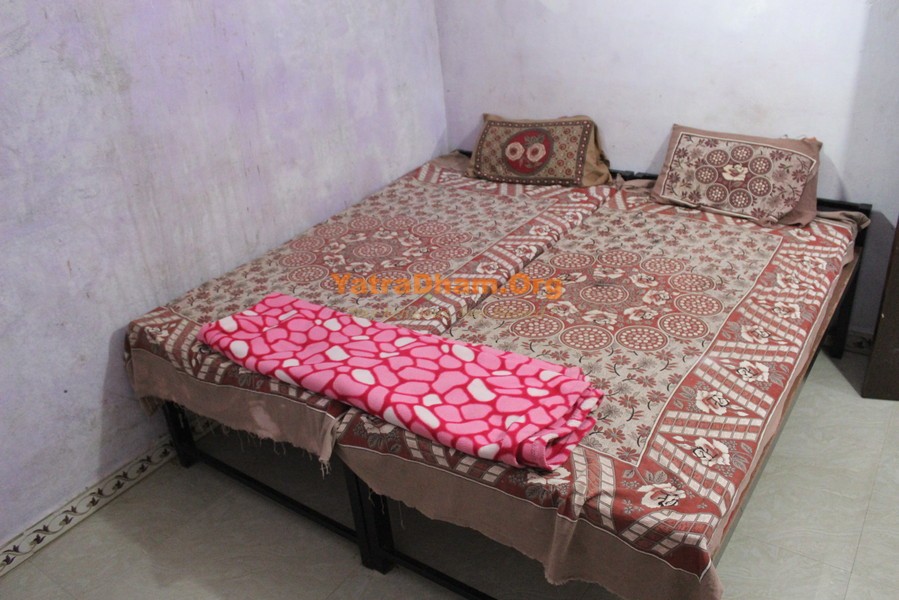Omkareshwar_Sain_Samaj_Dharamshala_2 Bed_Non Ac Room_View3