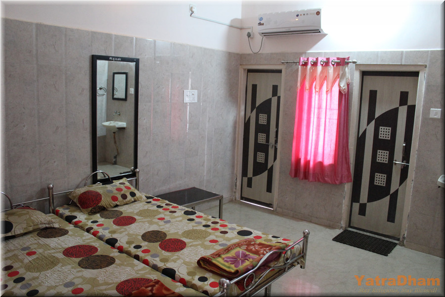 Prajapati_Samaj_Junagadh_2 Bed_A/c. Room_View 1