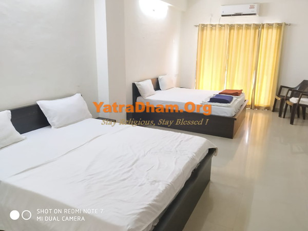 Rajpipla YD Stay 2281 Hotel Vraj Room View3