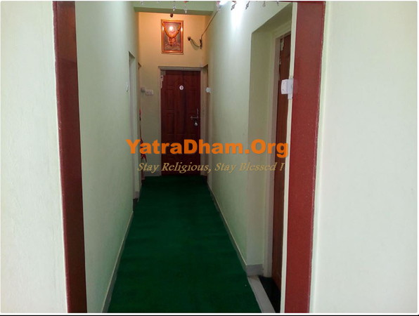 Akkalkot Bhakta Niwas Shree Swami Krupa Sadan Lobby